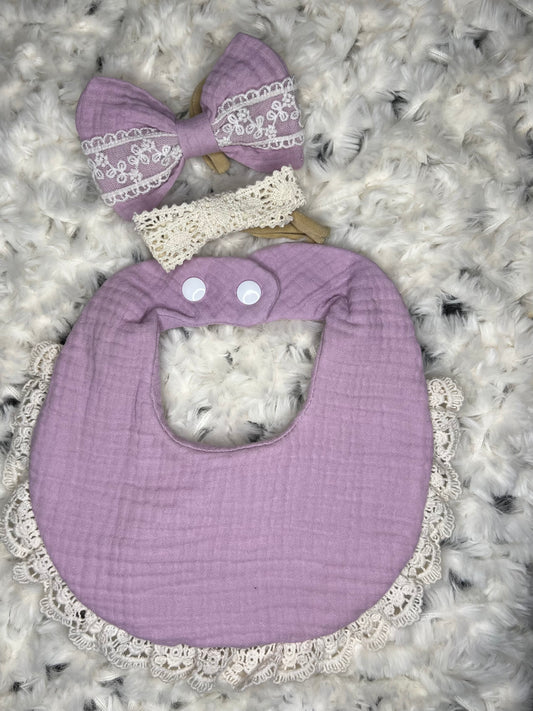 Lavender bib and bow set